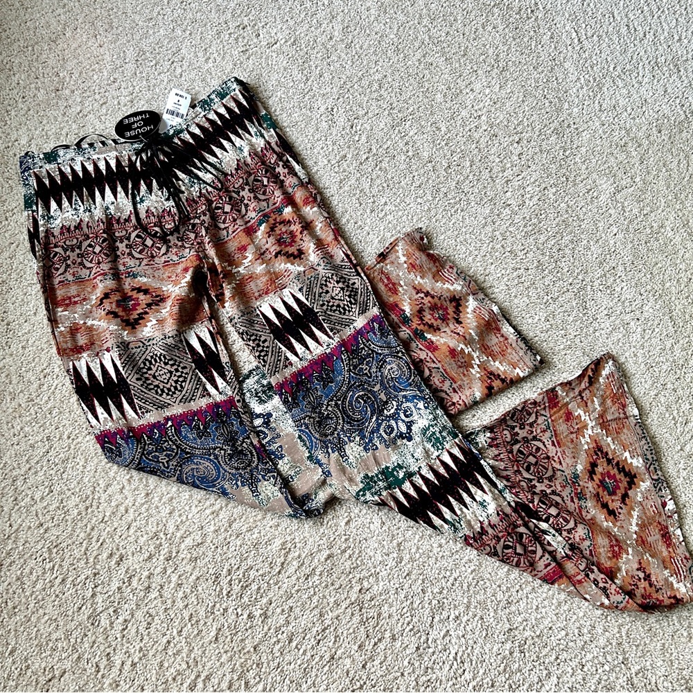 House of Three LF Aztec Print Lace Up Bobo Flared Pants NWT size small